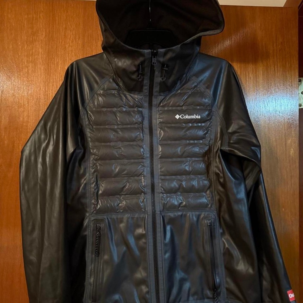 Columbia Omni-Tech women's size Medium